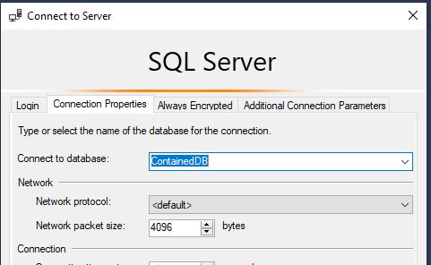 This screenshot demonstrates how to explicitly specify a database when connecting to SQL Server.